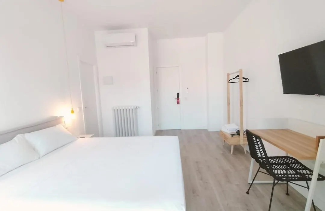 Hostal Manuela By Gaiarooms-1